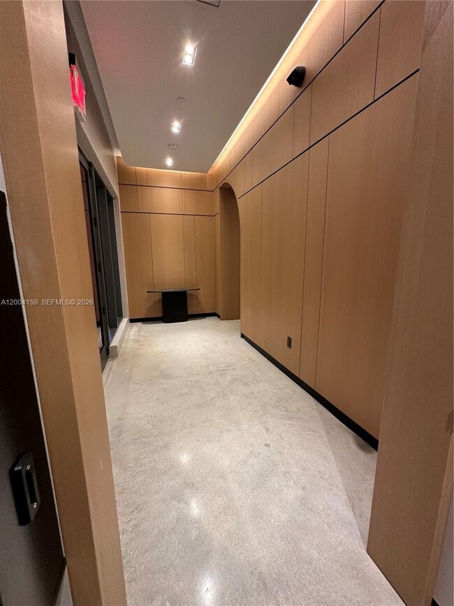 Foto del edificio - 121 NE 5th St