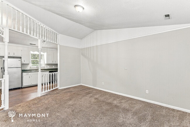 Building Photo - 301 Bluebell Ave
