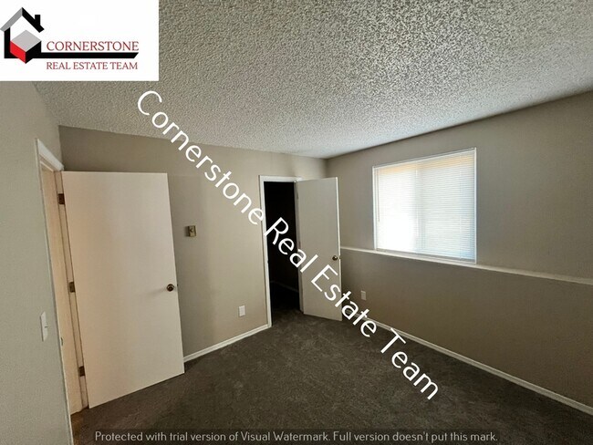 Building Photo - 2820 W Platte Ave