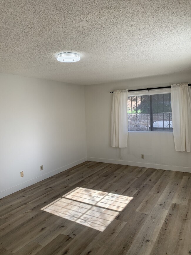 Living Room - 454 Casanova St