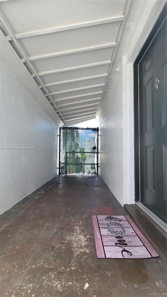 Foto del edificio - 1335 SW 8th St