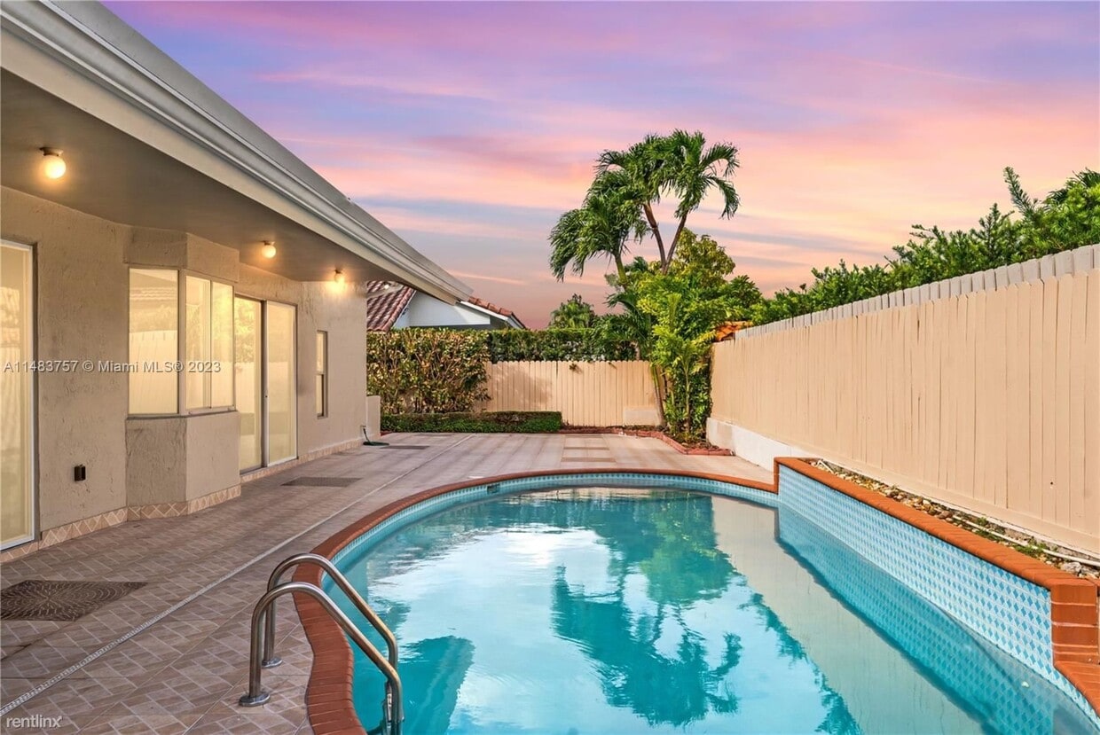 Primary Photo - 3 br, 2 bath House - 10815 SW 145th Pl