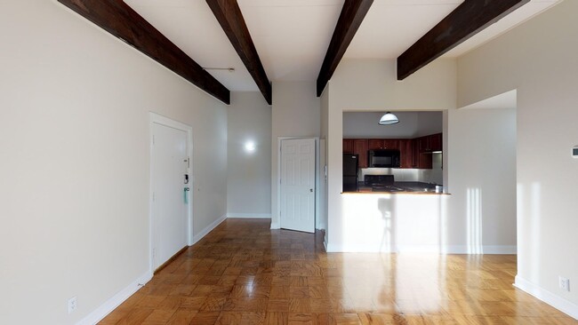 Building Photo - 851 Coventry Ln