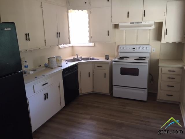 Foto del edificio - 2825 Tanglewood Dr