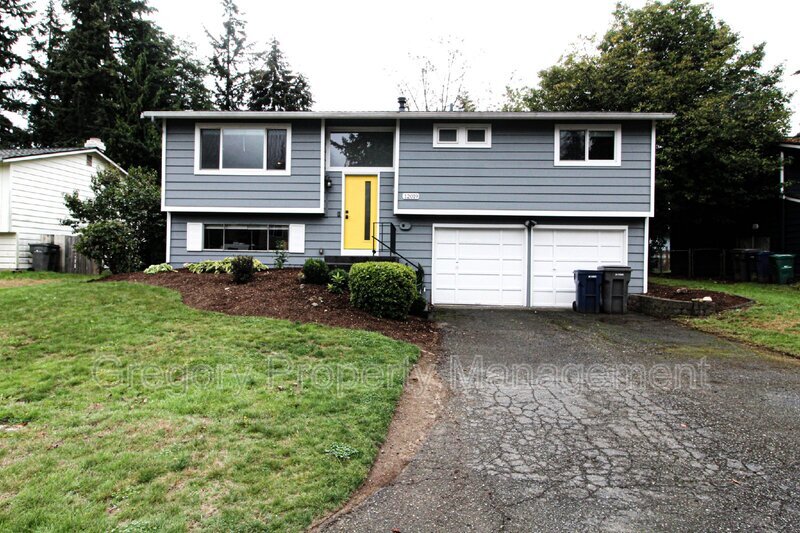 Primary Photo - 12019 NE 138th Pl