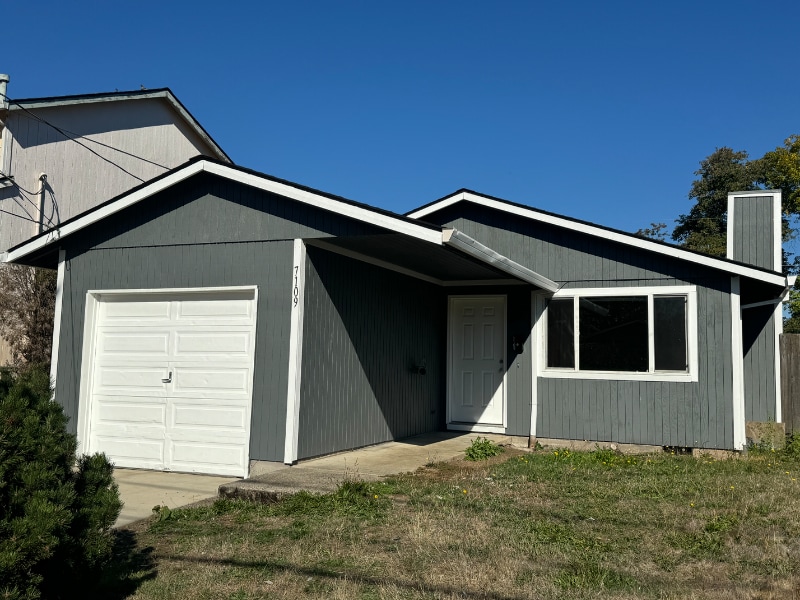 Photo - 7109 SE Martins St (Portland, OR)