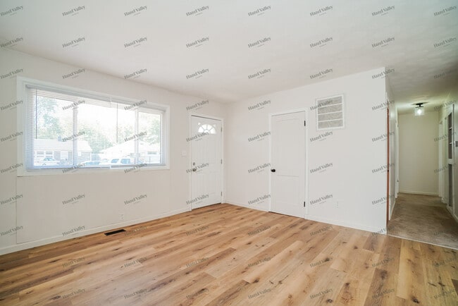 Building Photo - 3496 Ontario St