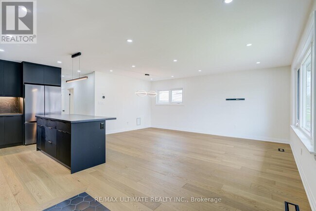 Photo du bâtiment - 114 Canlish Rd