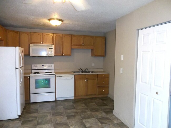 Foto del edificio - 1300 S Summit View Dr