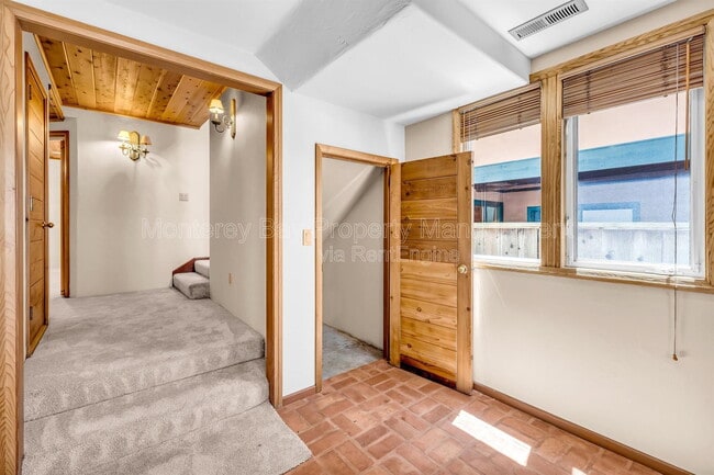 Building Photo - 1231 Funston Ave
