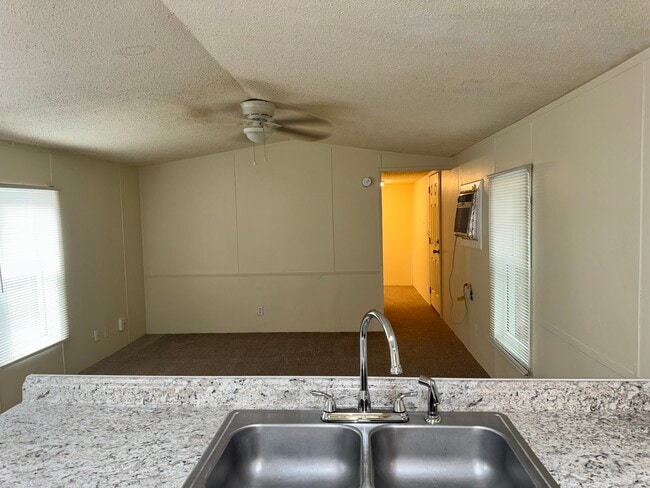 Building Photo - 3666 Glenda St
