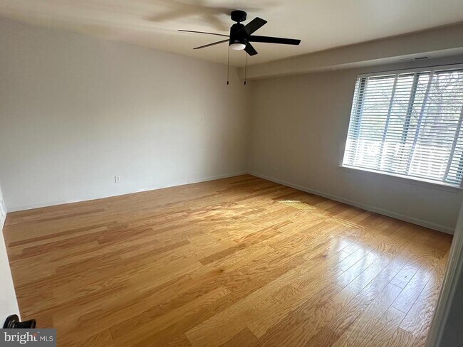 Building Photo - 128 Kirkbride Rd