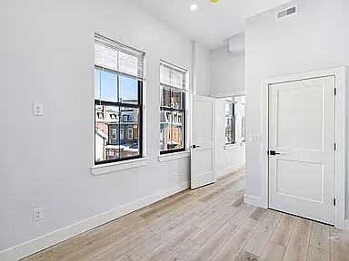 Foto del edificio - 3439 Lancaster Ave