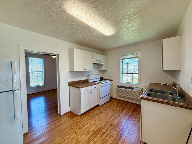 Foto del edificio - 232 S Tesch St