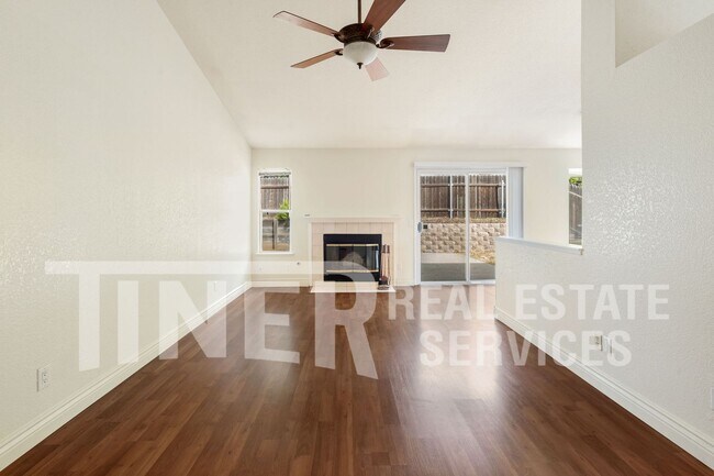 Foto del edificio - 8536 Oakenshield Cir
