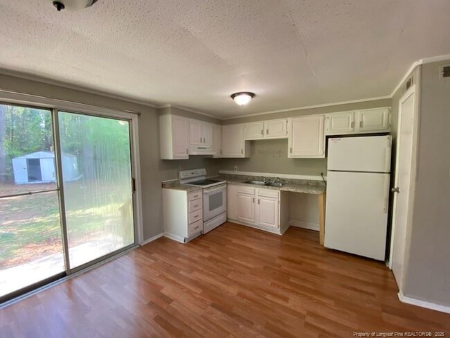 Building Photo - 618 Dashland Dr