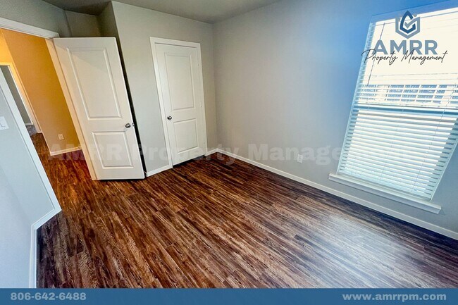 Building Photo - 2115 Kokomo Ave