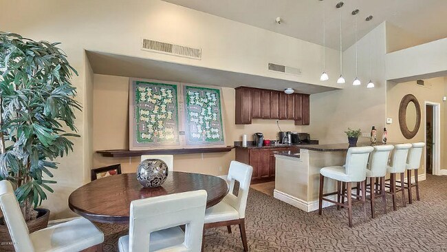 Foto del edificio - 14145 N 92nd St