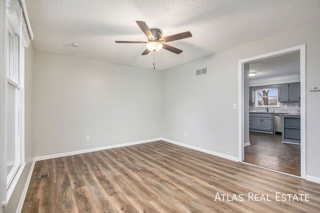 Foto del edificio - 5711 W 157th Terrace