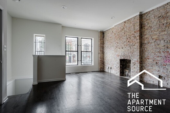 Building Photo - HUGE 4BR Close to California Blue Line; Pe...