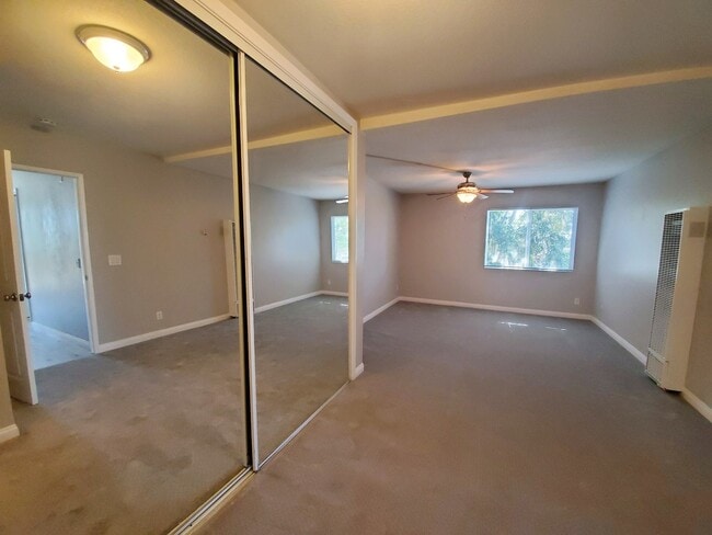 Foto del edificio - $500 off 1st Months Rent...won't last