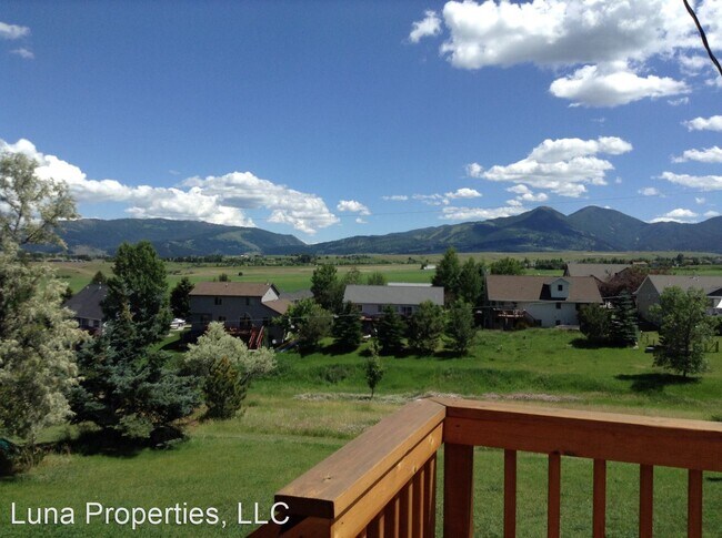 Foto del edificio - 3 br, 2.5 bath House - 1422 Ash Dr