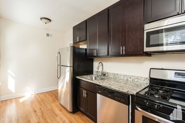 Foto del edificio - 4034 N Ashland Ave