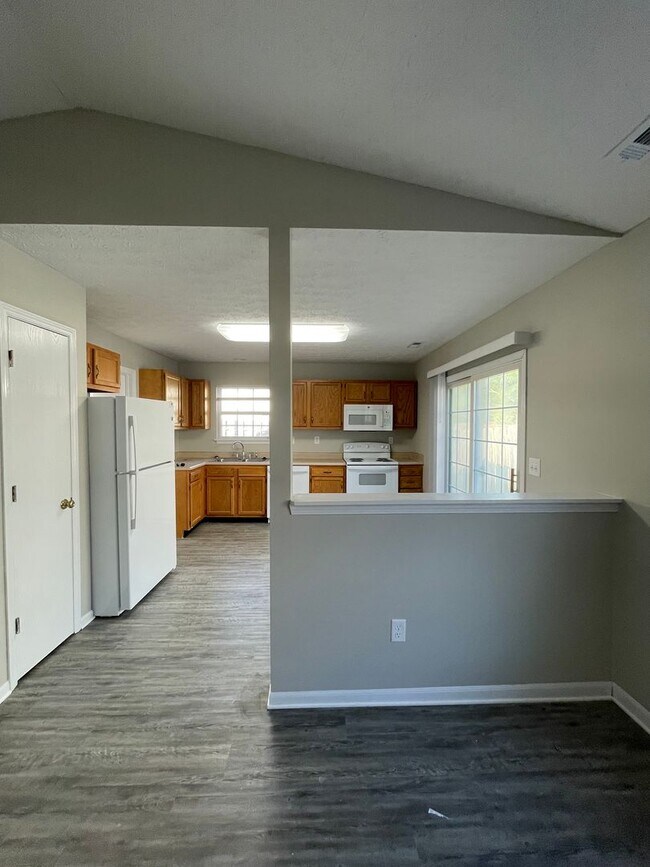 Foto del edificio - Three Bedroom Single Family Home - West La...