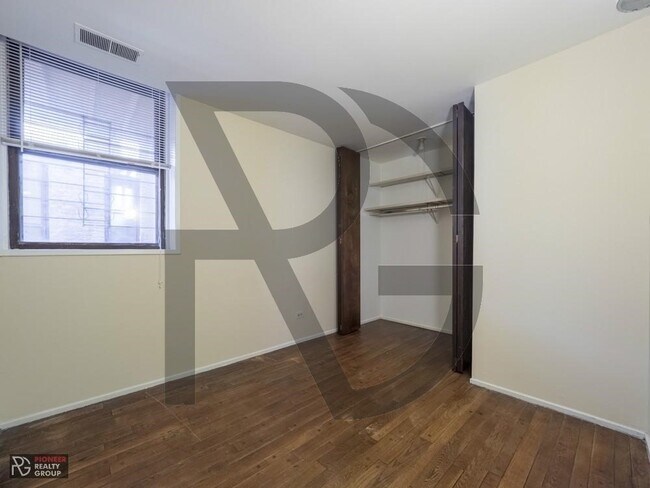 Foto del edificio - 2904 N Broadway