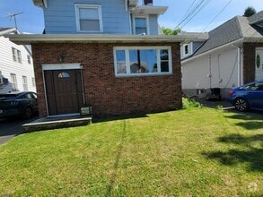 Building Photo - 27 Barrington Ave