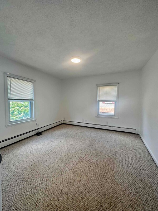 9 Fowler St Unit 2, Danvers, MA 01923 Room for Rent in Danvers, MA