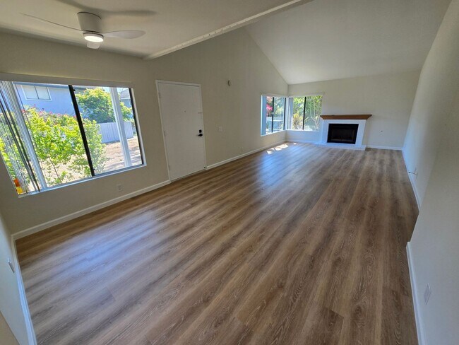 Foto del edificio - Beautiful la Jolla condo