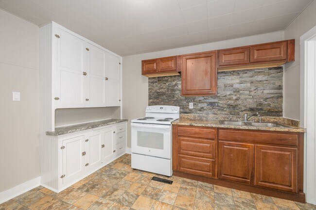 Foto del edificio - 476 Linden St