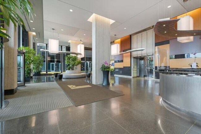 Foto del edificio - Highly desirable 1b apartment in Lakeshore East