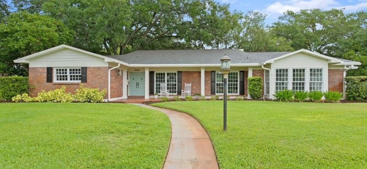 Primary Photo - 11212 Carrollwood Dr