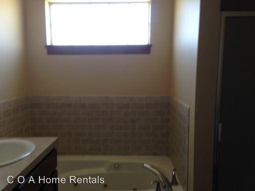 Foto del edificio - 3223 S Blue Lake Ct