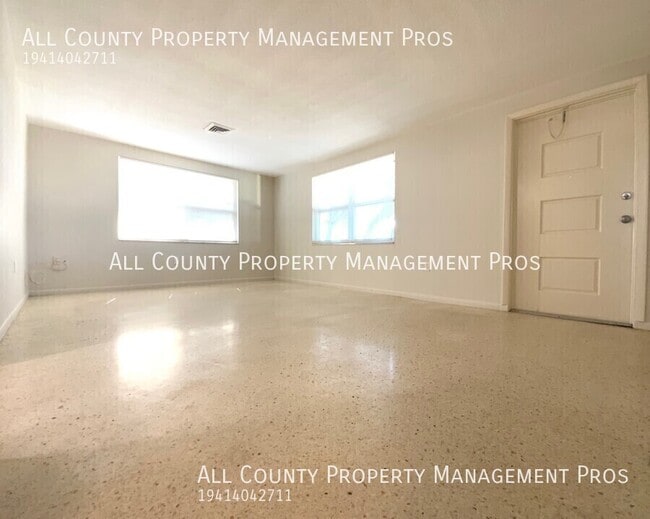 Photo - 5827 Nutmeg Ave House