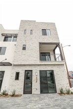 Building Photo - 2049 W Rosecrans Ave