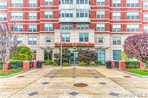Foto del edificio - 300 Mamaroneck Ave