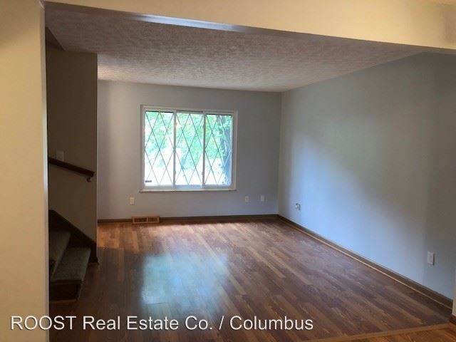 Building Photo - 2 br, 1.5 bath House - 3034 Blendon Wood Blvd