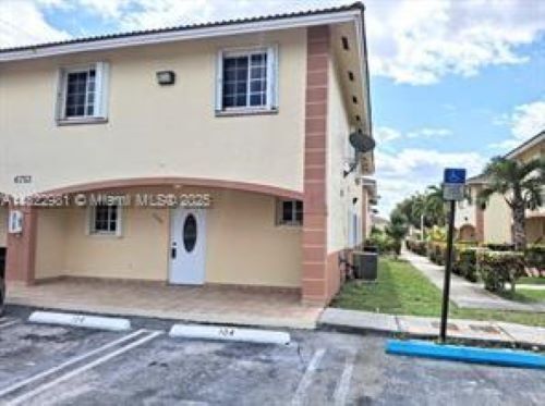 Primary Photo - 6753 NW 182nd St