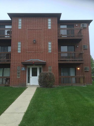 Primary Photo - 1130 Cedar St