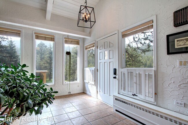 Foto del edificio - 3 br, 2 bath House - 4090 S Skyline Dr,