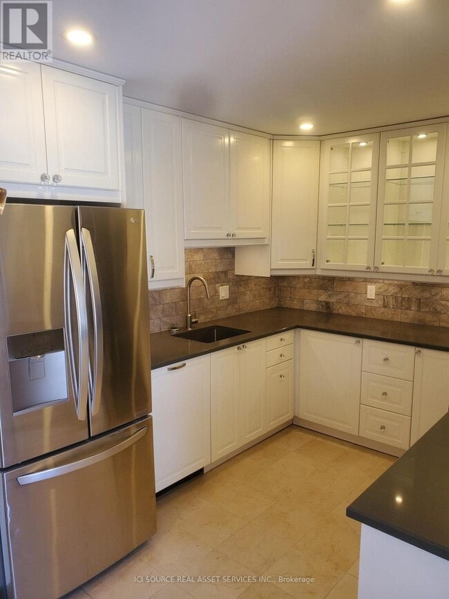 Building Photo - 15 Torrey Pines Ct