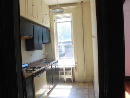 Primary Photo - 1276 Bergen St