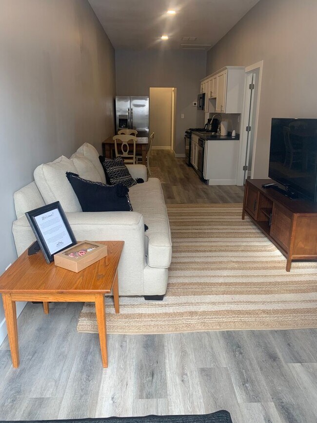 Foto del edificio - 1527 Poplar St