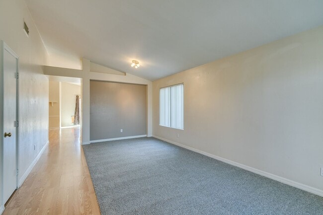 Building Photo - SILVERADO RANCH HOME ON CUL-DE-SAC!