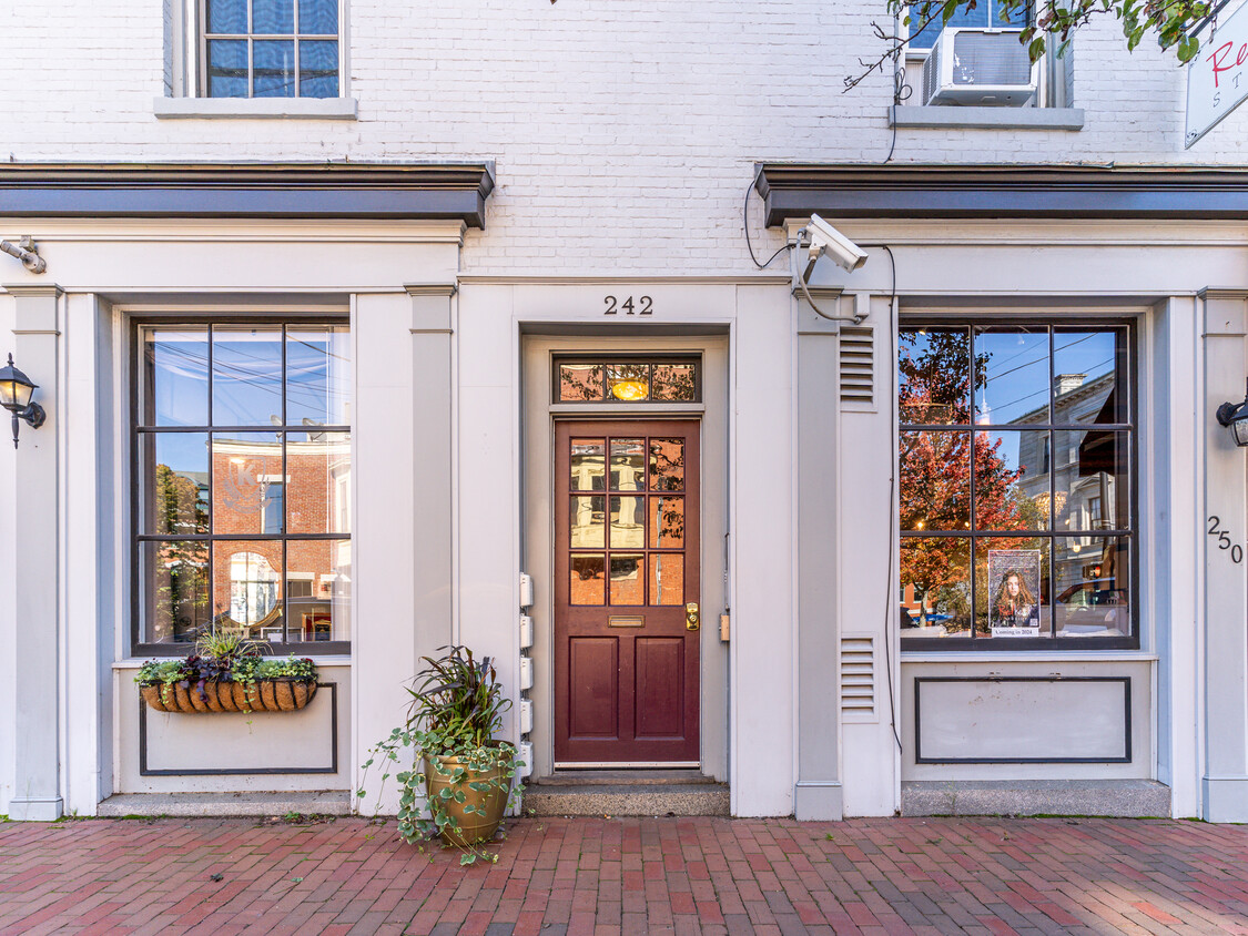 Foto principal - 242 State Street