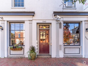 Building Photo - 242 State Street