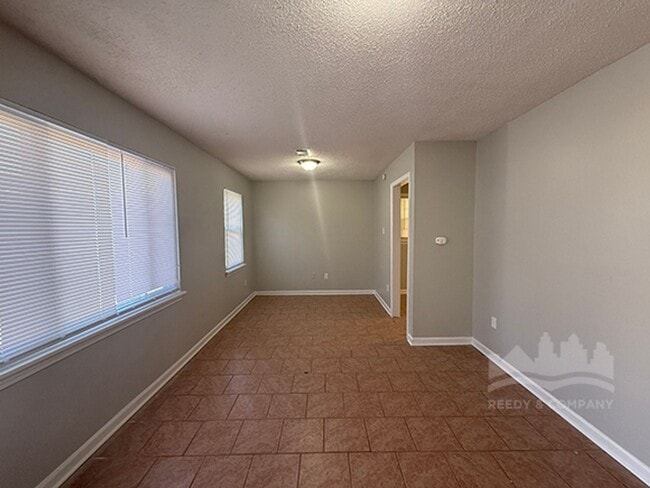 Building Photo - 2313 Nunnelee Ave